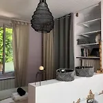 Bed & Breakfast De La Galerie Du Port 
