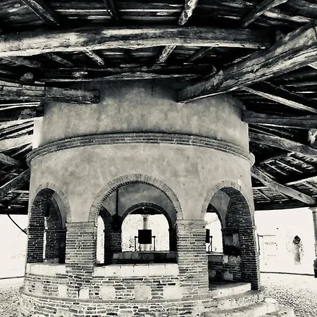 De La Galerie Du Port Douce France 4* Auvillar