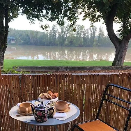 Bed & Breakfast De La Galerie Du Port Douce France 4*