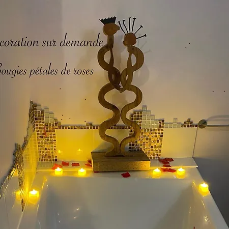 Bed & Breakfast De La Galerie Du Port Douce France